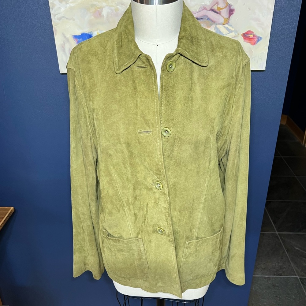 Women’s suede olive green car coat. Jones New York Country Large Great condition